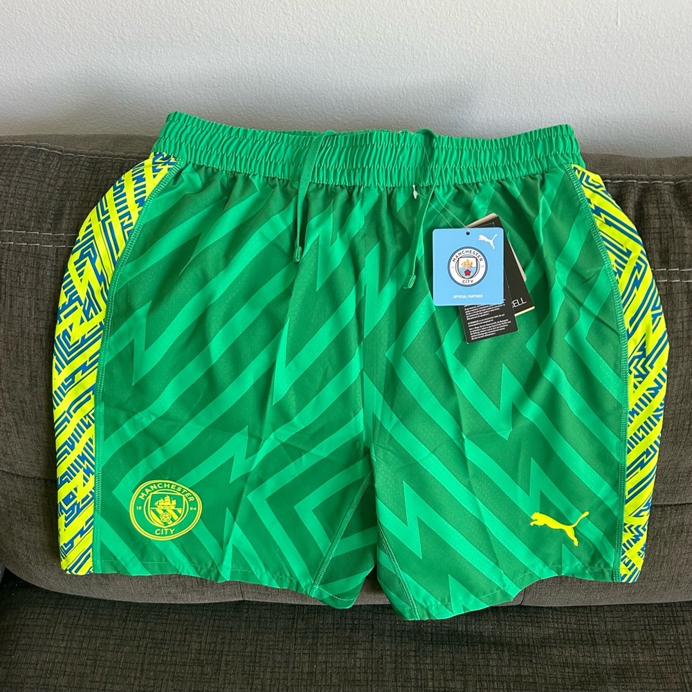 Puma Authentic Manchester City Goalkeeper Green Soccer Shorts Men’s Sz: L